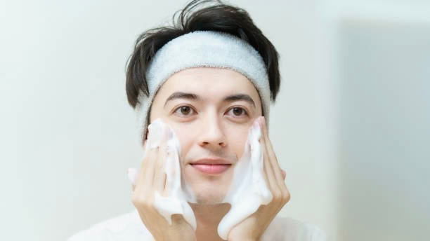 Essential Tips for Men's Facials and Clean-Up